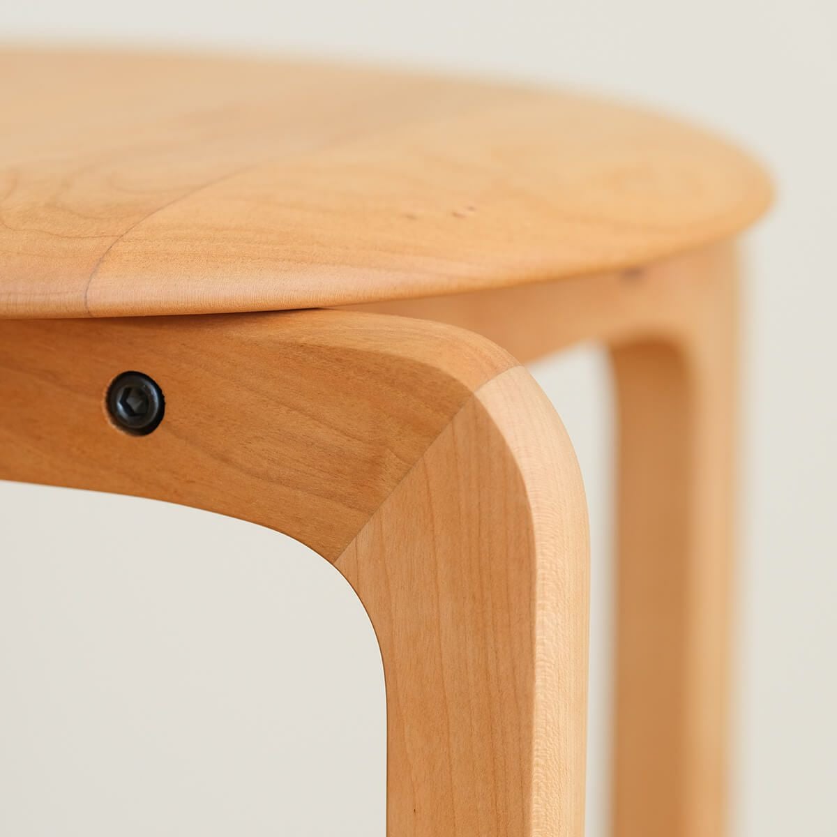 LISCIO | Stool (4本脚スツール) | DENTO STORE | 額縁・家具ブランド