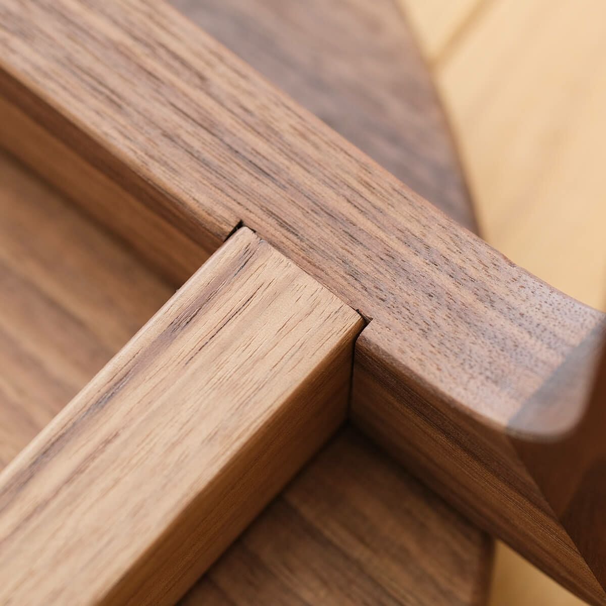 LISCIO | Stool (4本脚スツール) | DENTO STORE | 額縁・家具ブランド