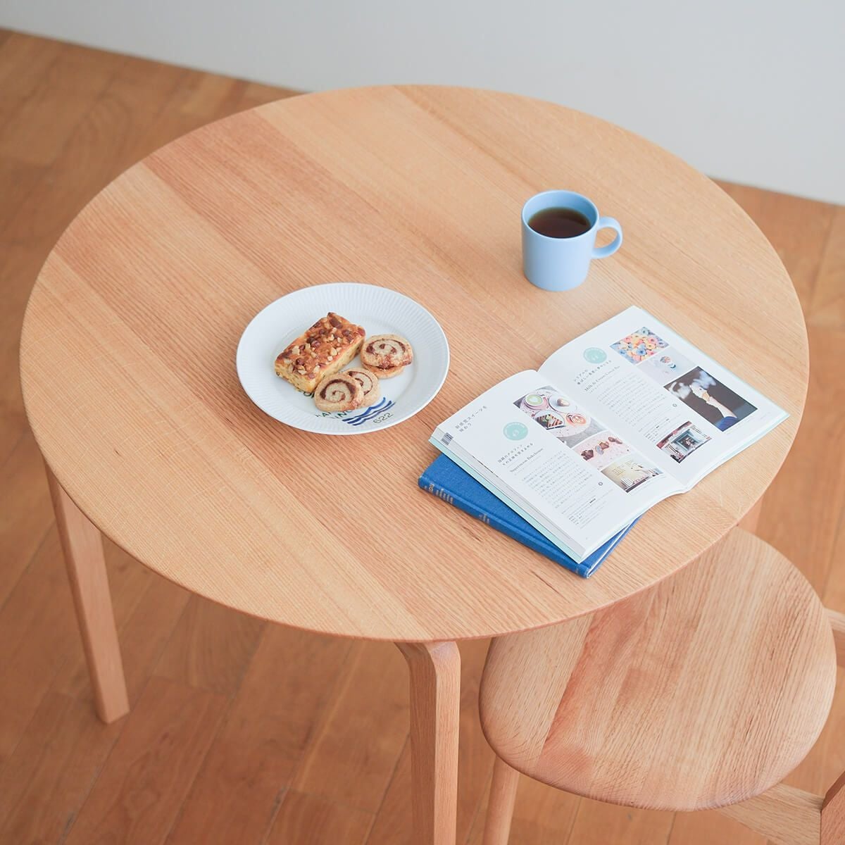 LISCIO | Circle Dining Table 直径84cm (ダイニングテーブル) | DENTO