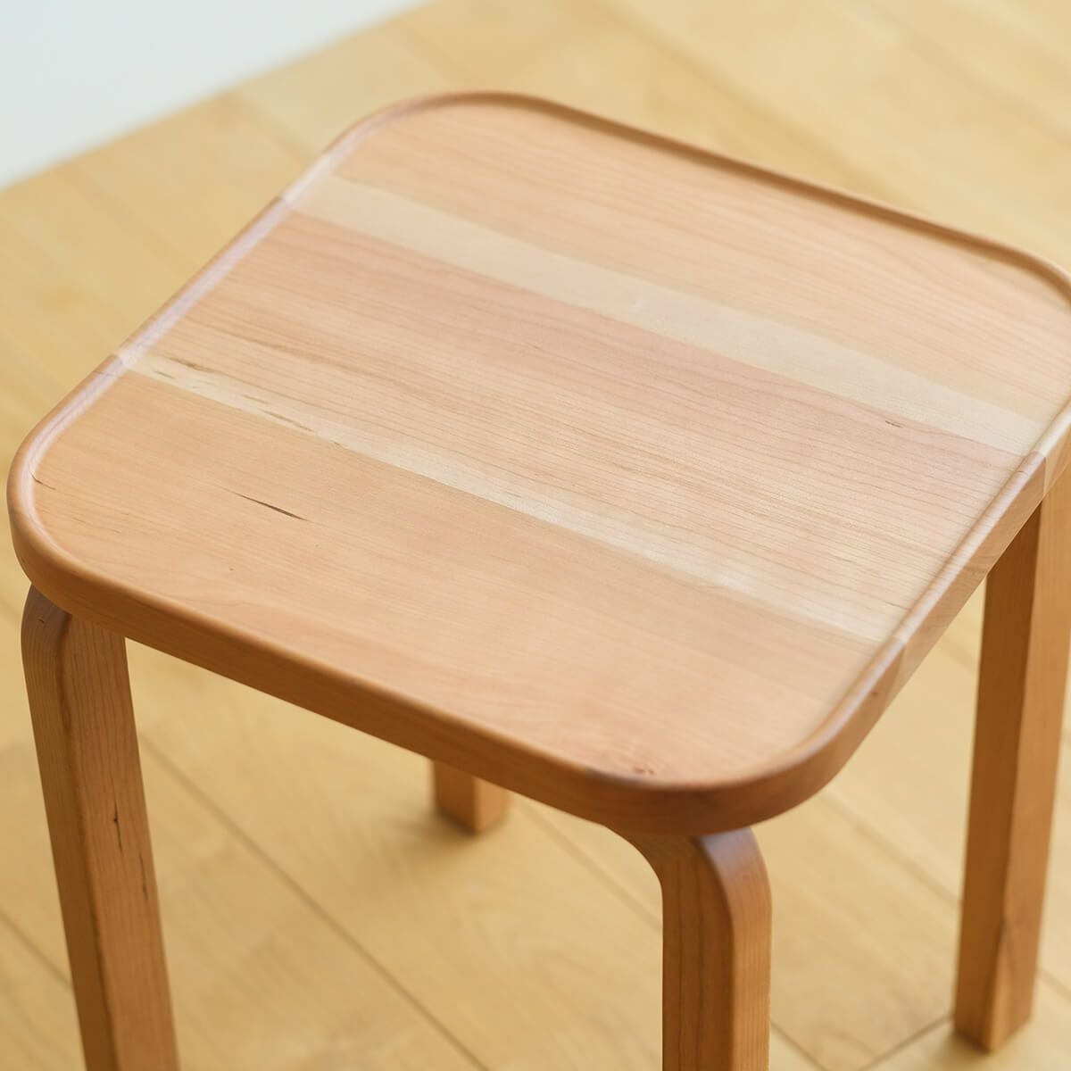 COCCO | Stool (スツール) | DENTO STORE | 額縁・家具ブランドDENTOの