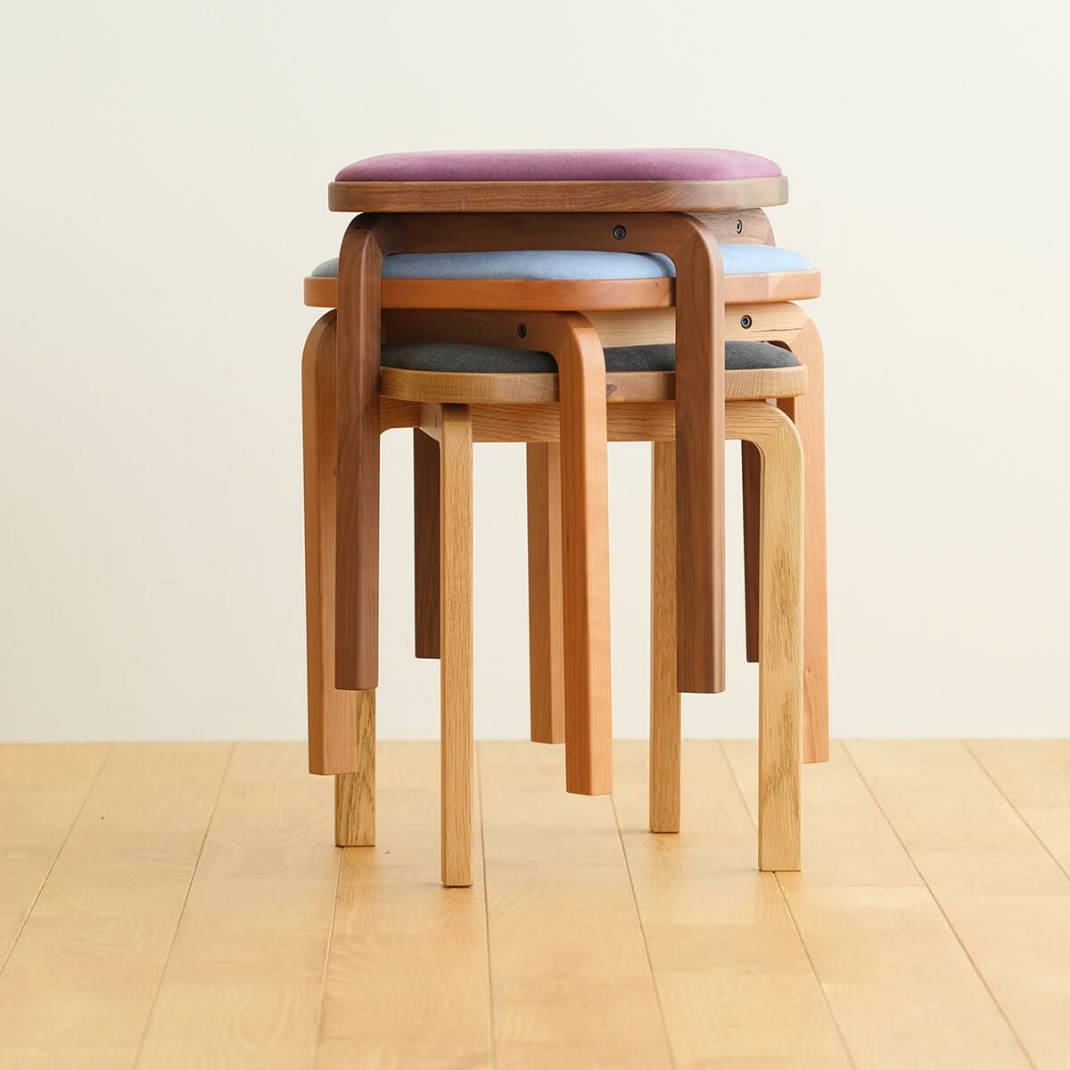 COCCO | Stool (スツール) | DENTO STORE | 額縁・家具ブランドDENTOの