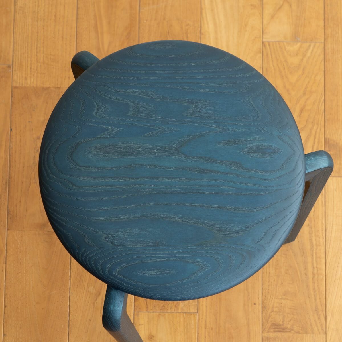 LISCIO | Stool 藍染 (3本脚スツール) | DENTO STORE | 額縁・家具