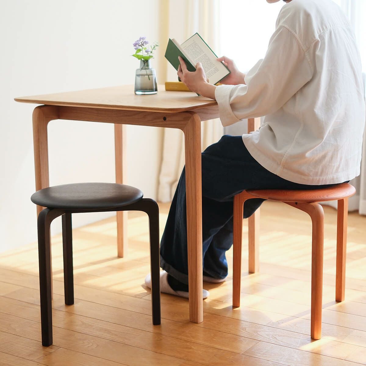 LISCIO | Stool 柿渋染 (3本脚スツール) | DENTO STORE | 額縁・家具