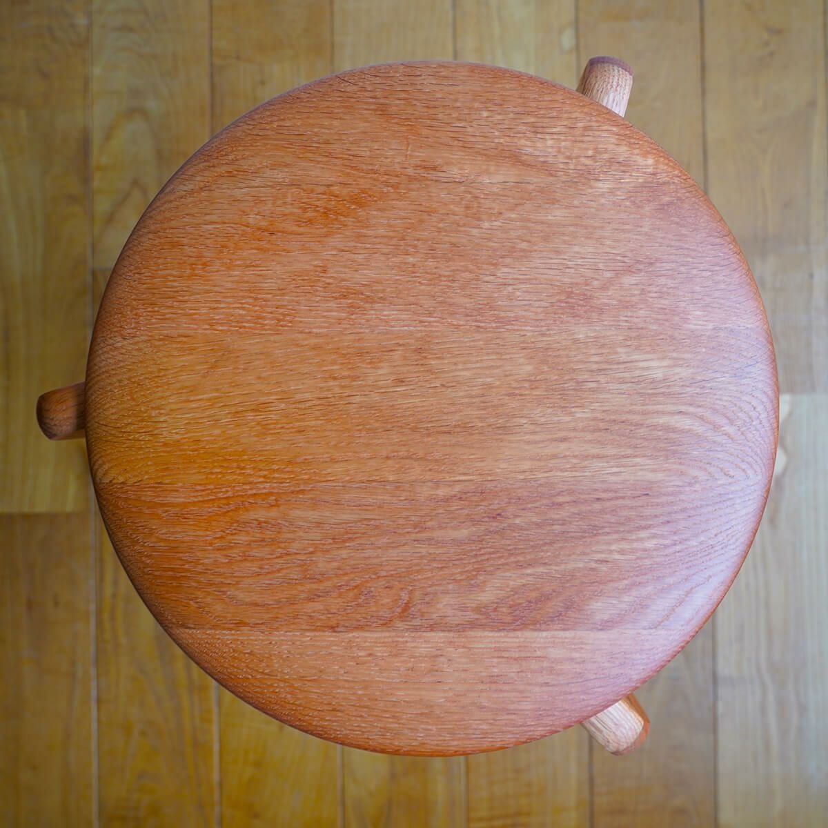 LISCIO | Stool 柿渋染 (3本脚スツール) | DENTO STORE | 額縁・家具
