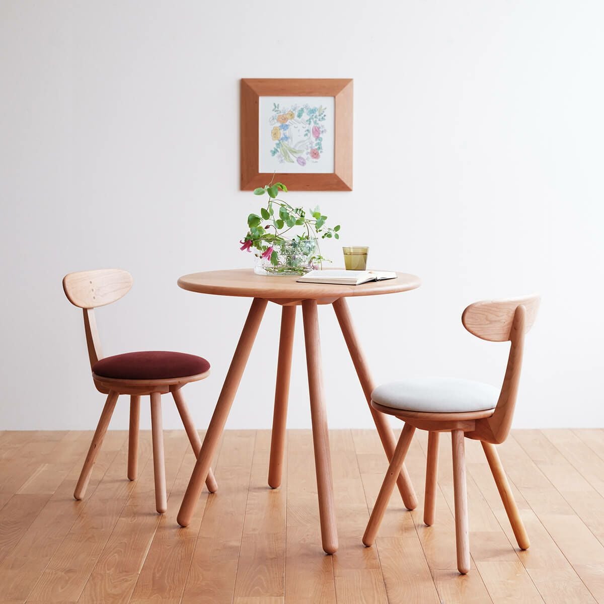 椅子(チェア)・スツール SUGI_STOOL #24 スマトリックスツール｜Kartell｜カルテルオフィシャルサイト